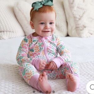 NWT Bamboo Convertible Romper with Dual Zippers Size 6-12 Months Caden Lane